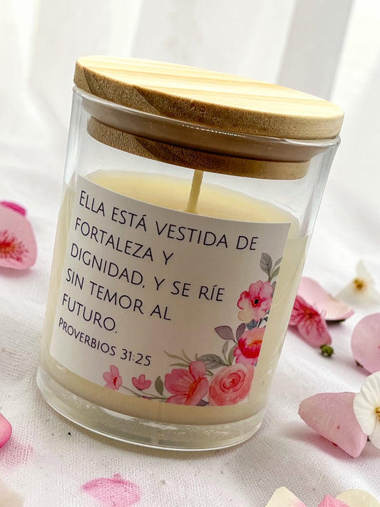 Vestida de Fortaleza y Dignidad - Vela Artesanal